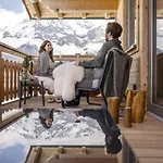 Alpin Residenz Dachsteinperle アパートホテル 4*