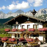 Alpin Residenz Dachsteinperle 公寓式酒店