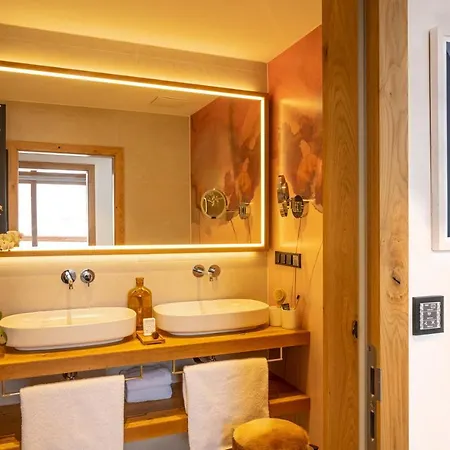 Alpin Residenz Dachsteinperle アパートホテル