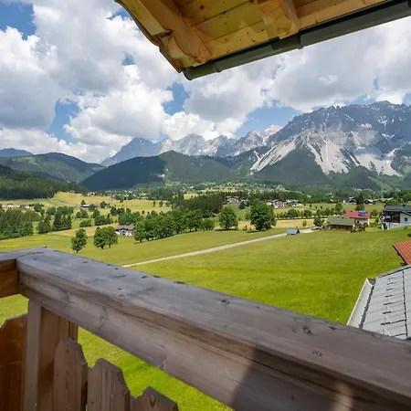 アパートホテル Alpin Residenz Dachsteinperle ラムサウ・アム・ダッハシュタイン