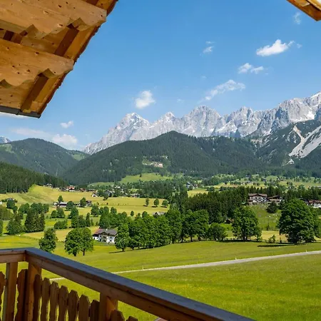 Alpin Residenz Dachsteinperle 4*