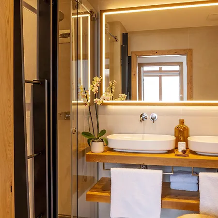 Alpin Residenz Dachsteinperle 4*