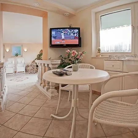 Alpin Residenz Dachsteinperle 4* ラムサウ・アム・ダッハシュタイン